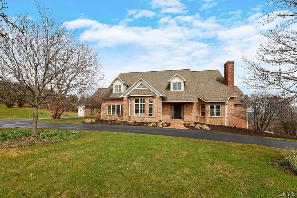 7603 Windsbury Cir  