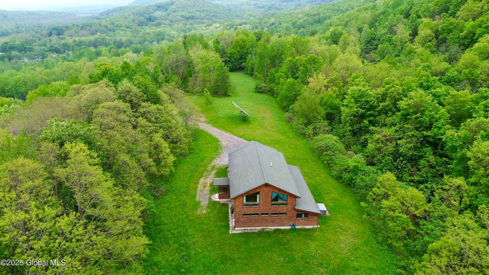2158 Coach Rd  