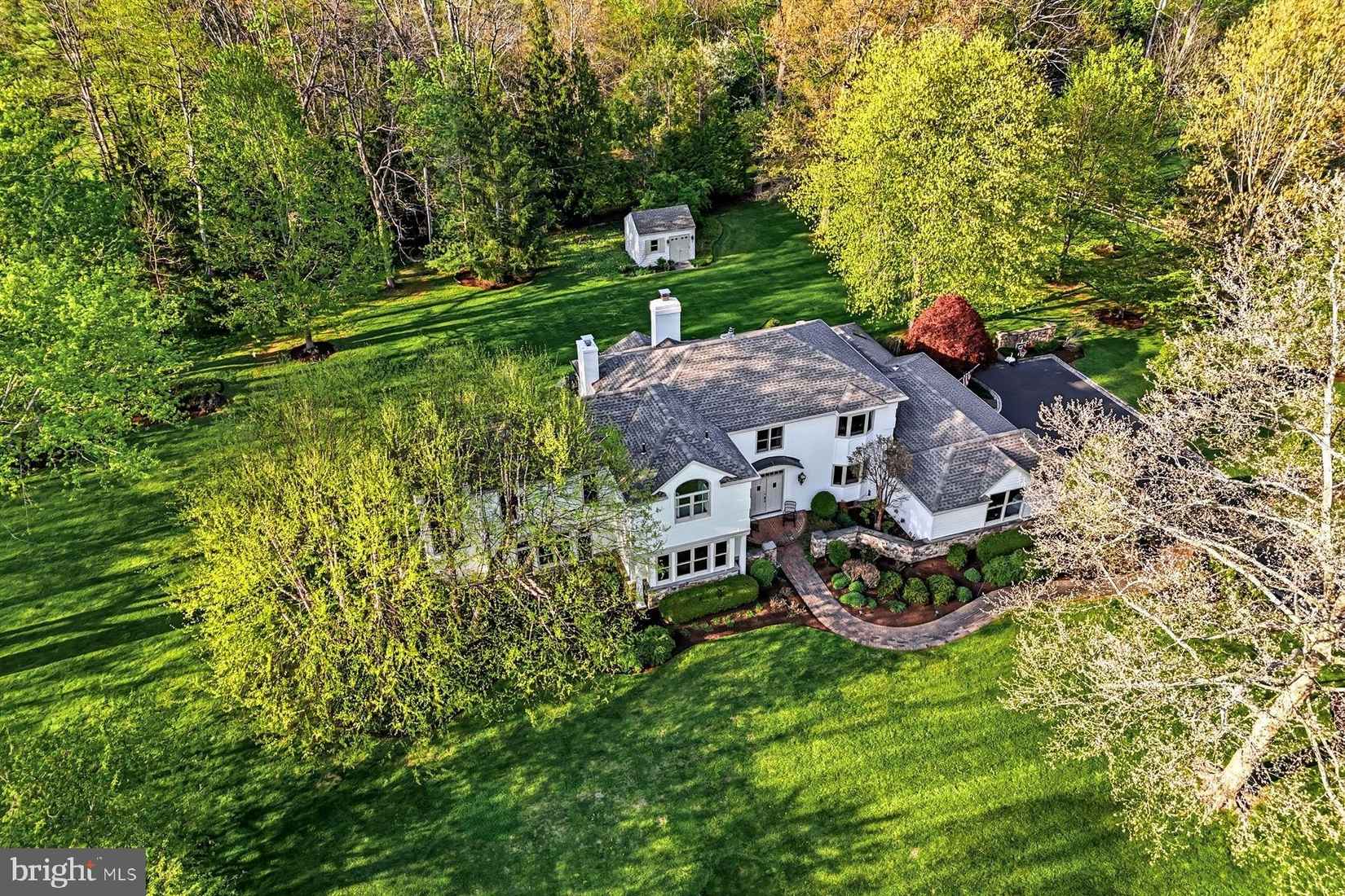 435 Lantern Ln  