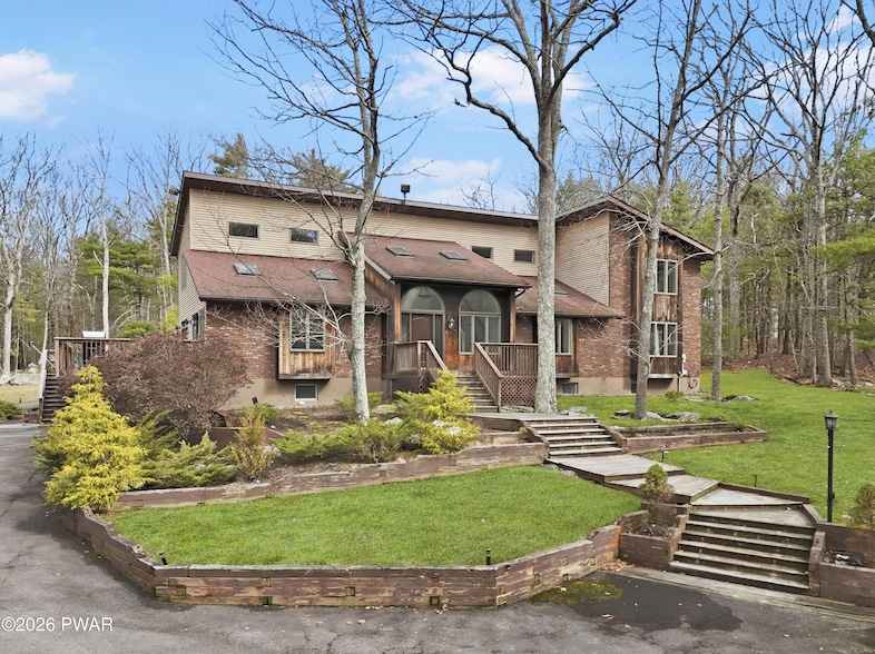 111 Westbrook Ct  