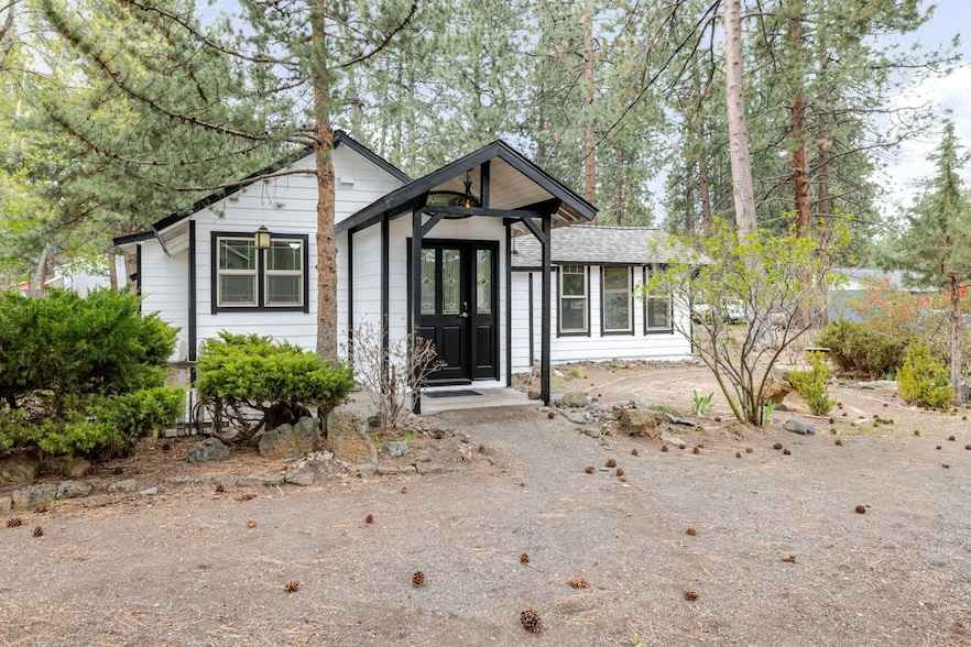 60236 Navajo Rd  