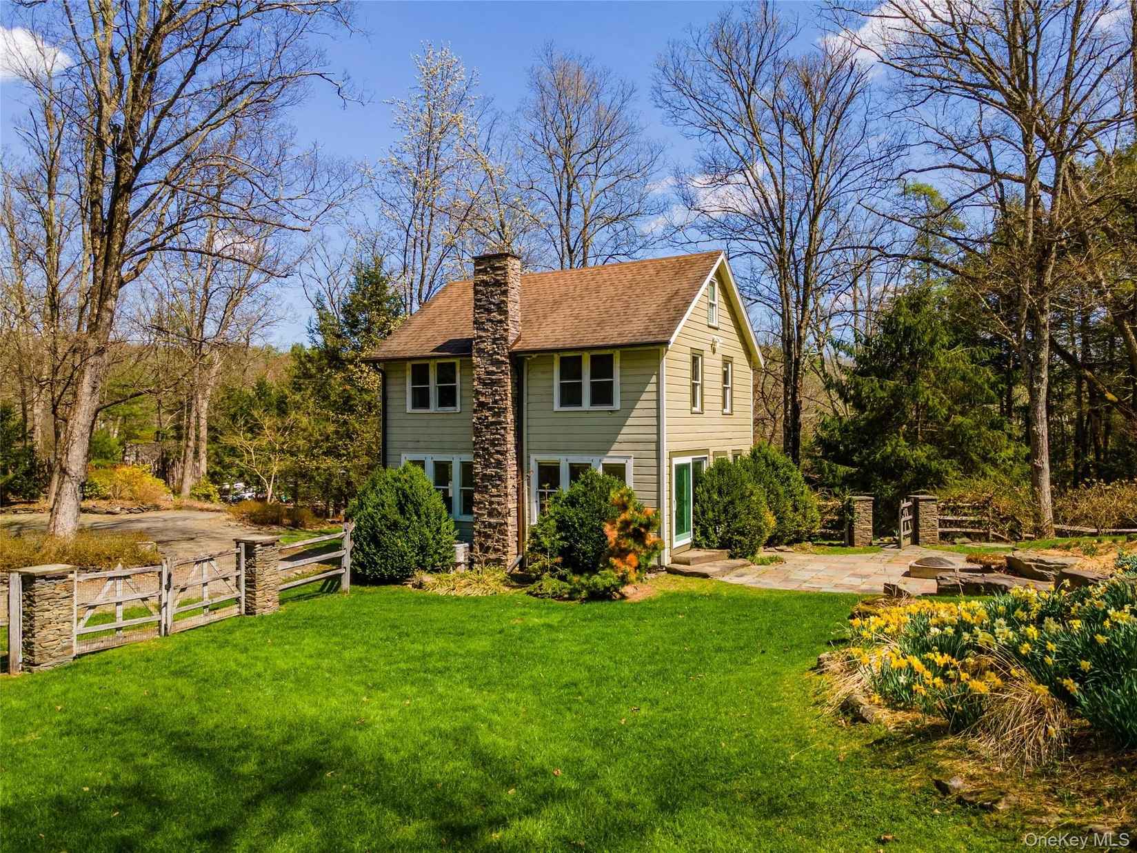 1063 Sawkill Rd  