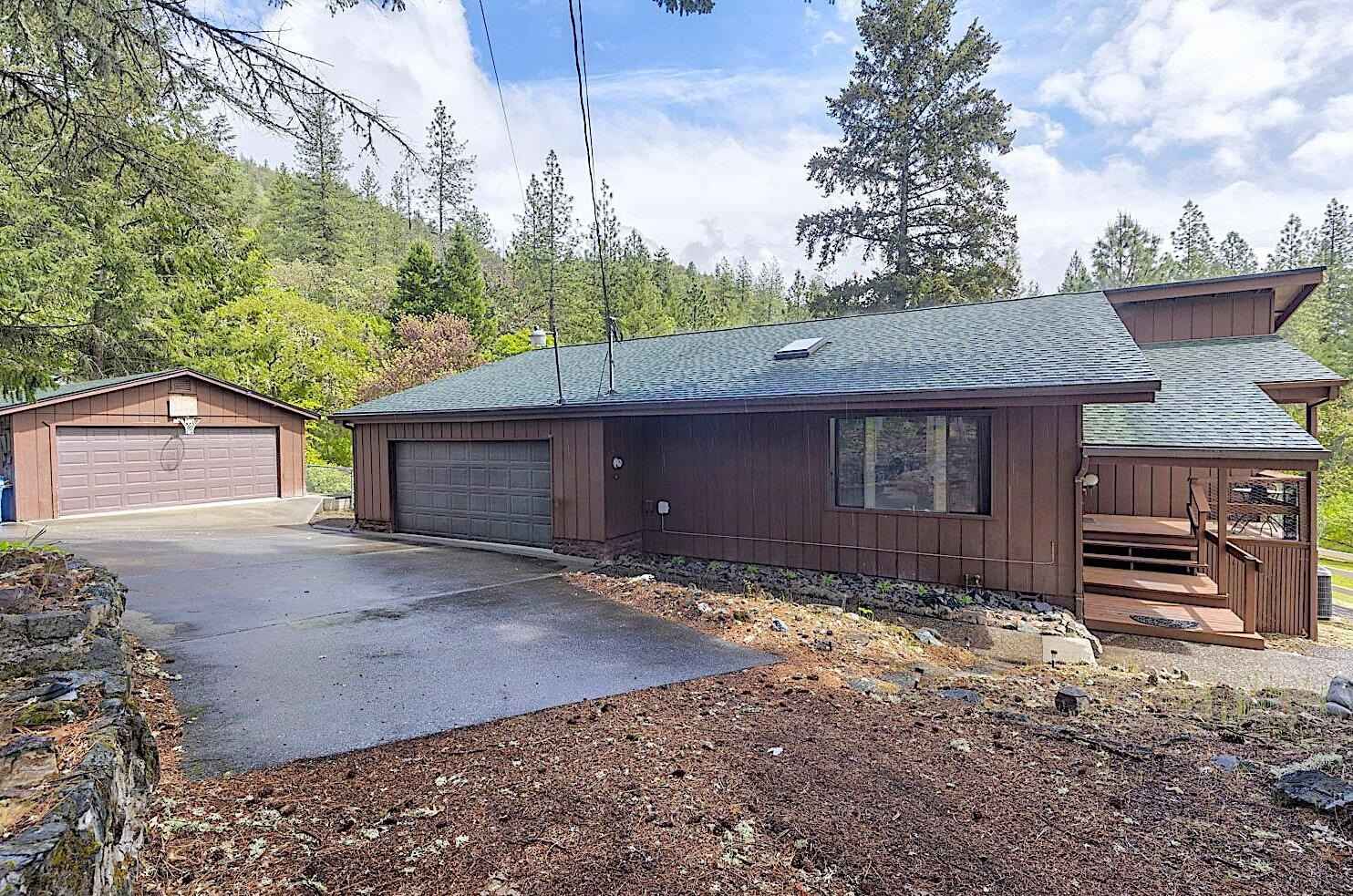 7310 N Applegate Rd  