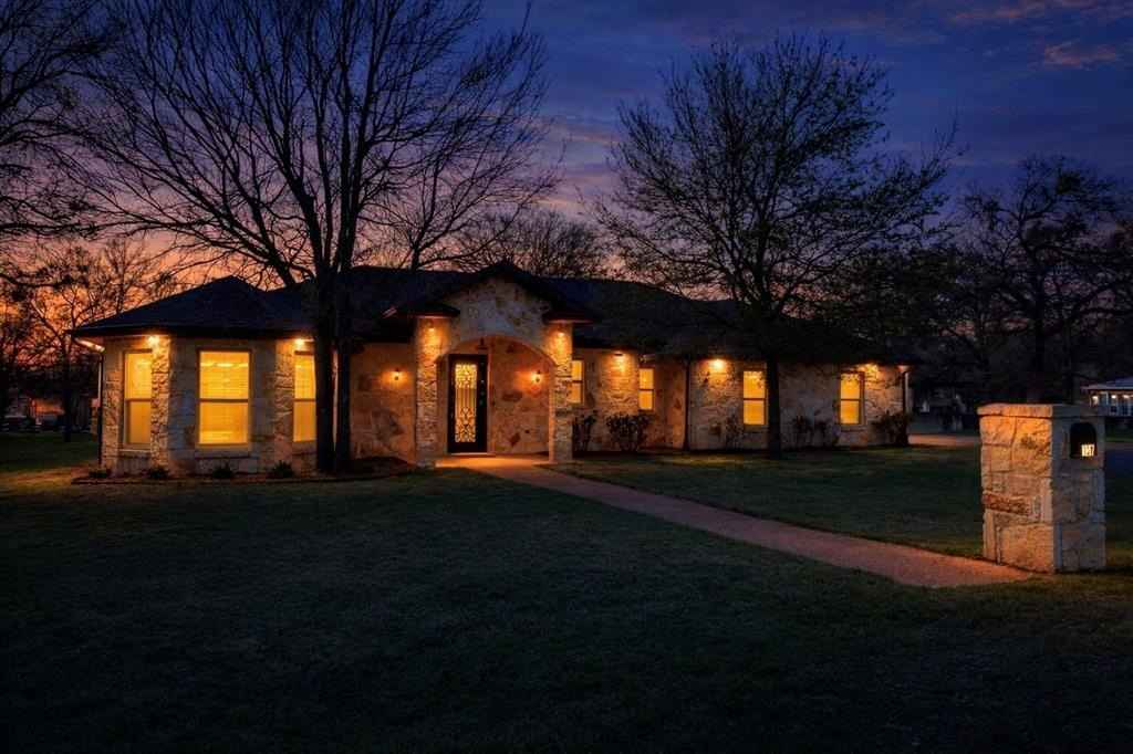 139 Saddlewood  
