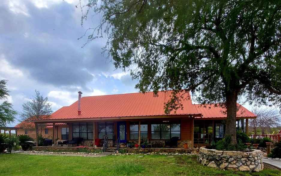 585 Palomino Rd  