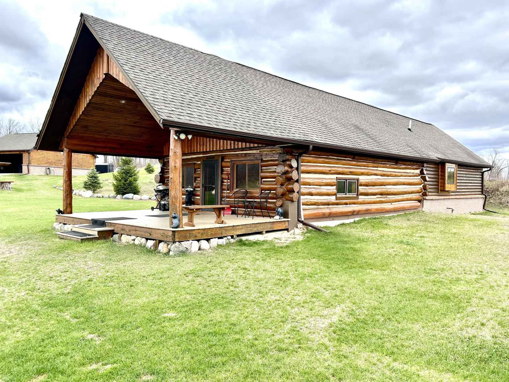 1598 Oak Ridge Cir  
