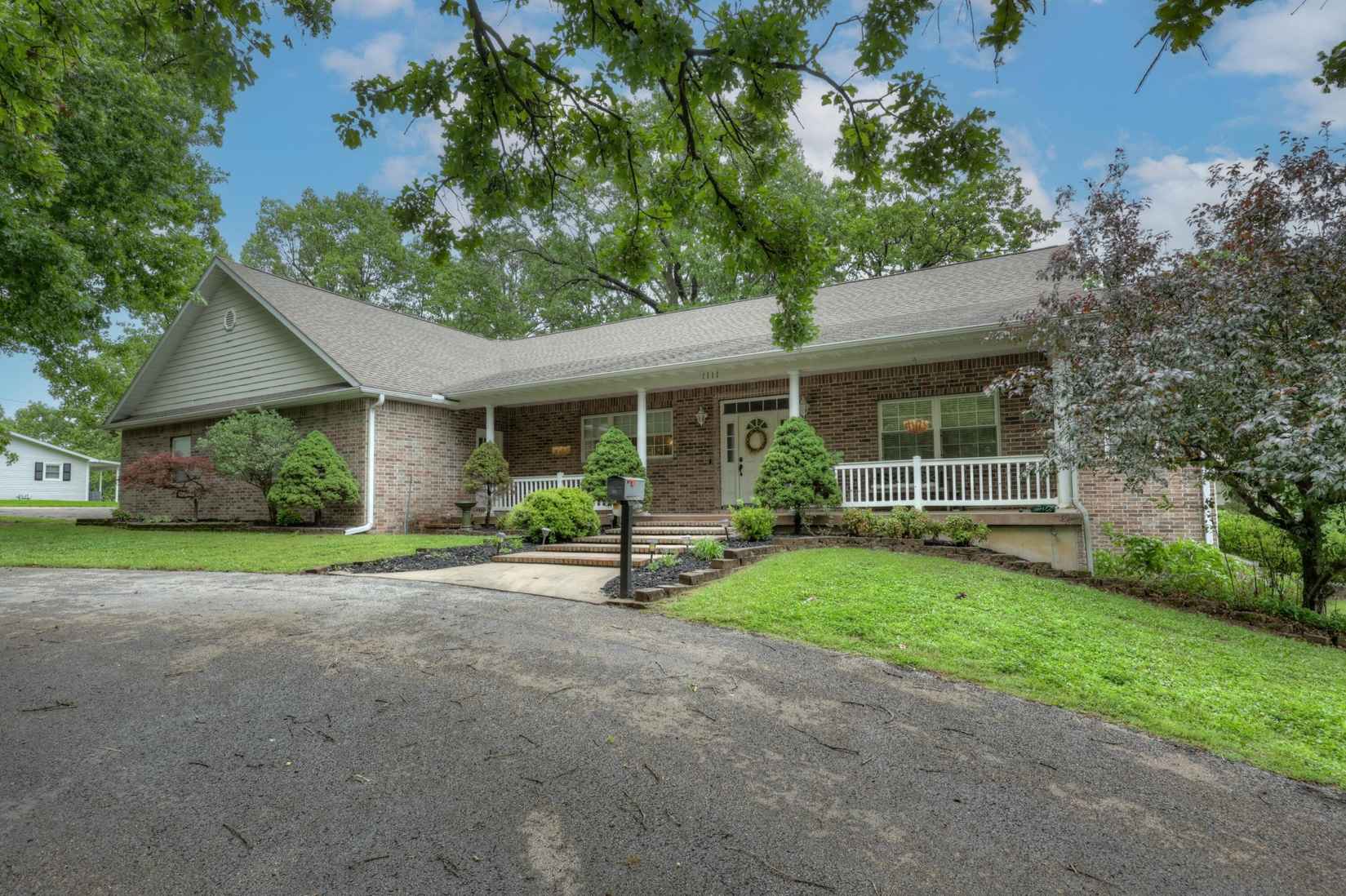 1111 Peterson Rd  