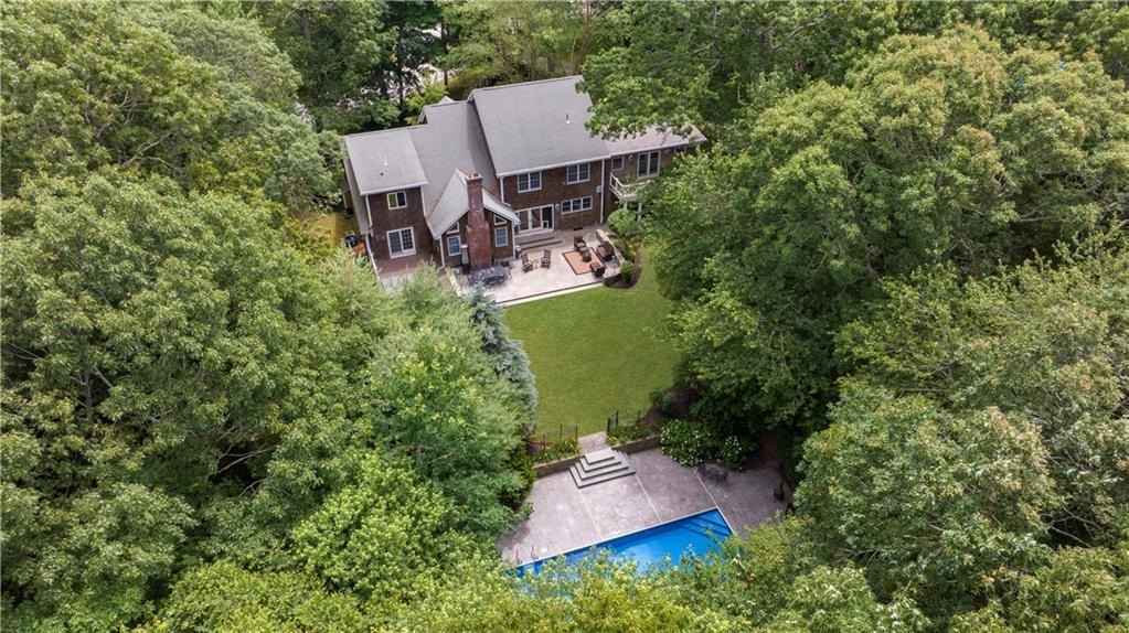 258 Woodridge Dr  