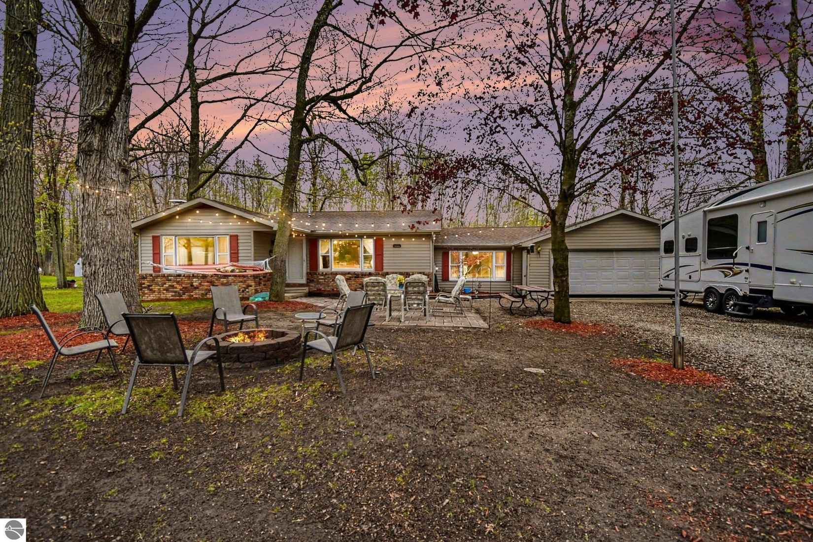 280 N Sage Lake Rd  