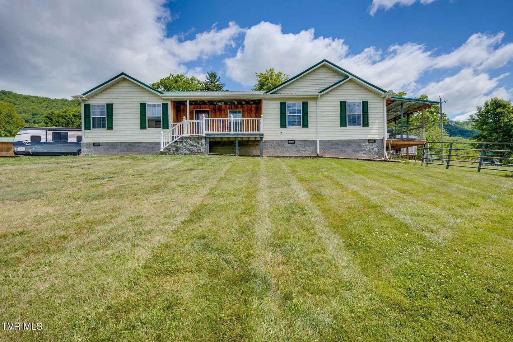 400 Cassard Ln  