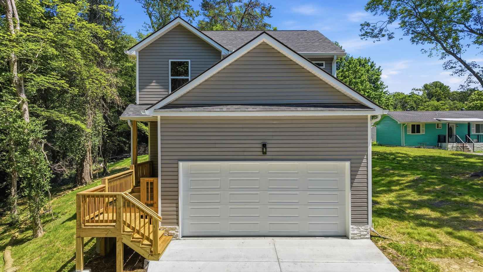 225 Sweetland Dr  