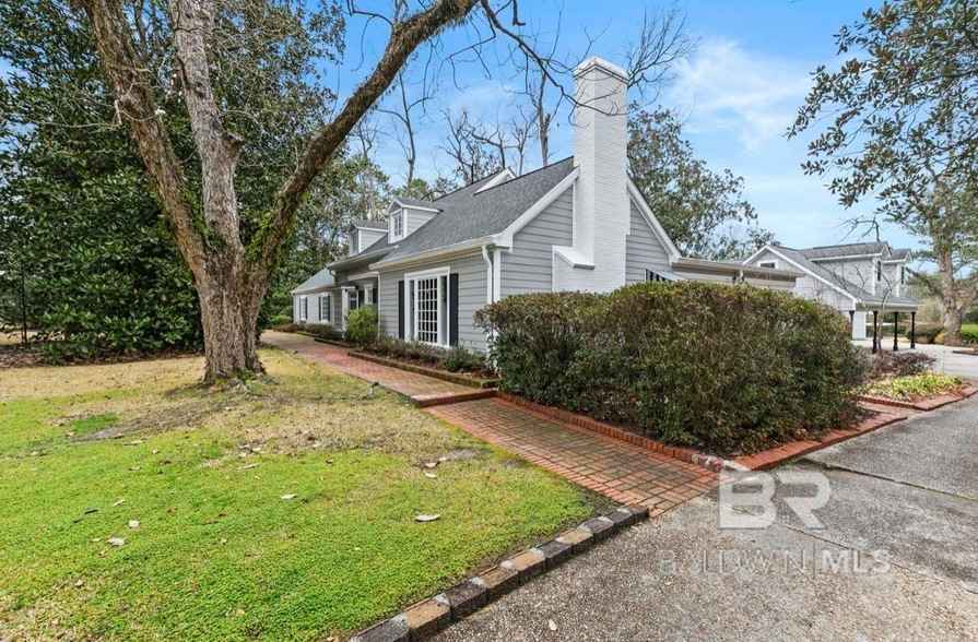 1504 Belleville Ave  
