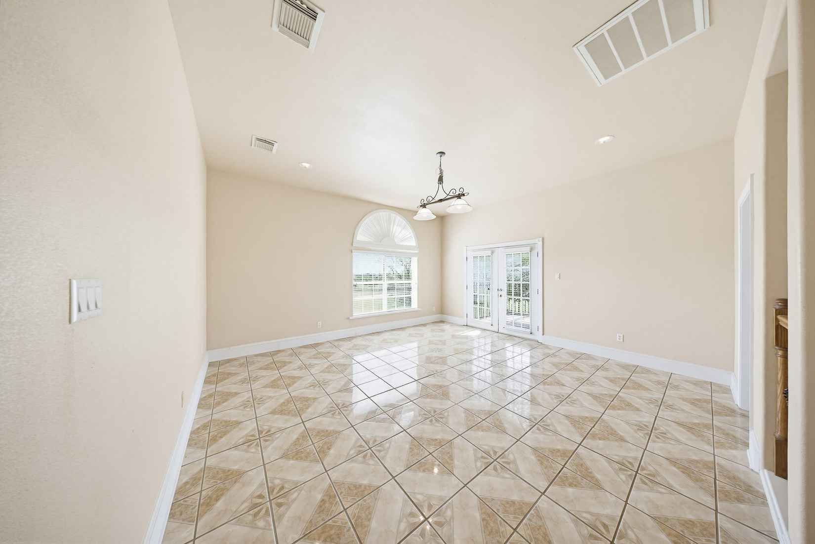 1241 Terrazas Ln  