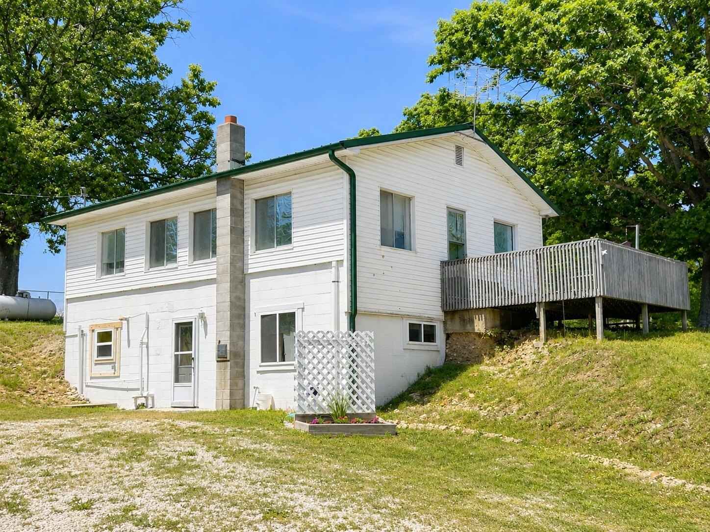 9713 County Rd Y-521  