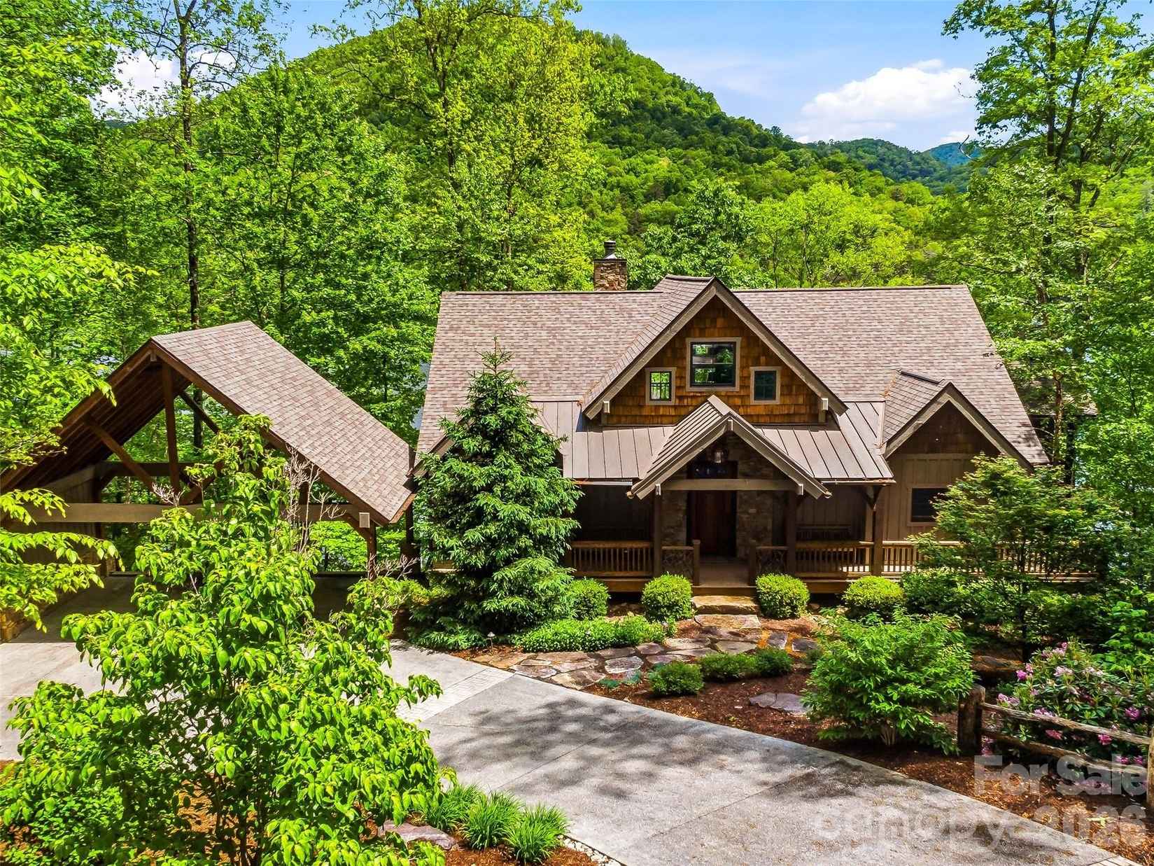 60 Shoreline Dr  