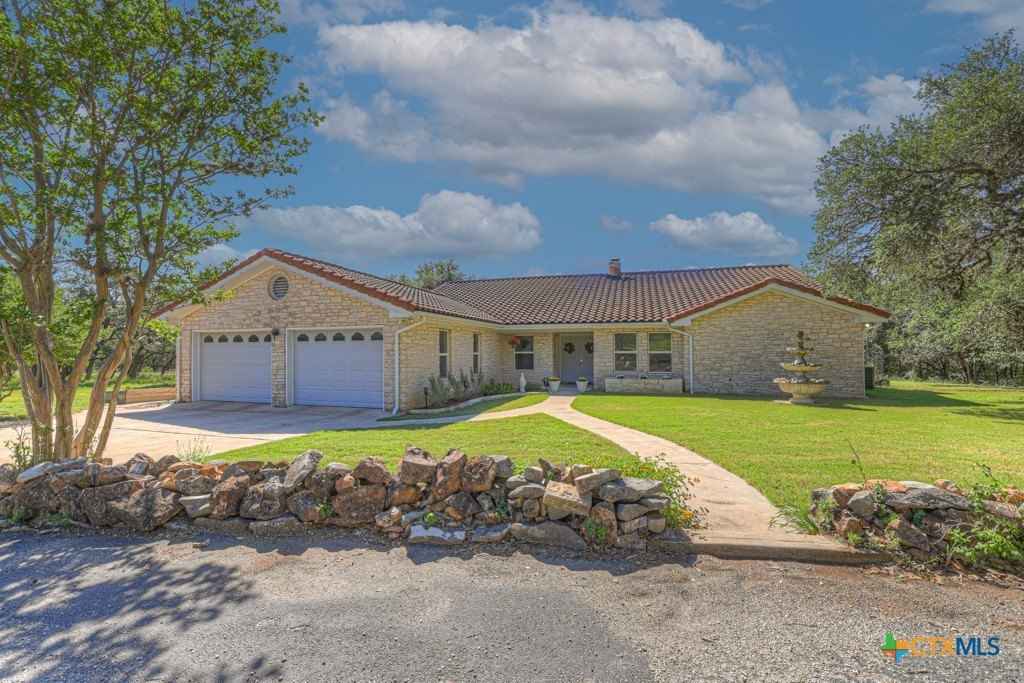 830 Palomino Ln  