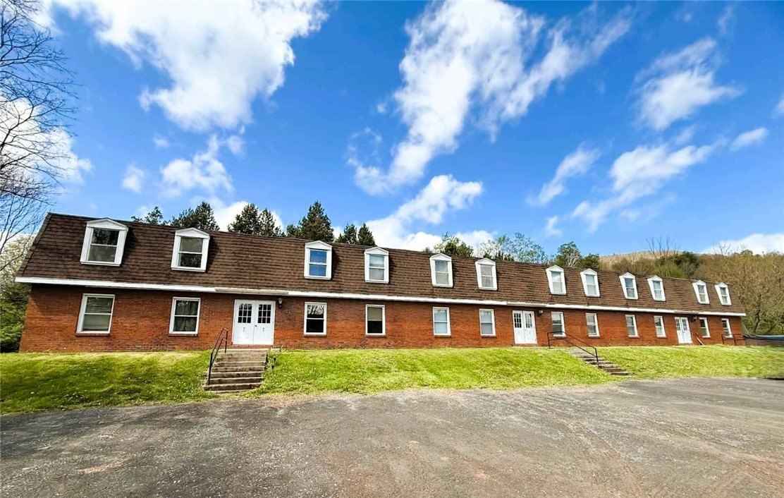190 Grandview Apts Rd  