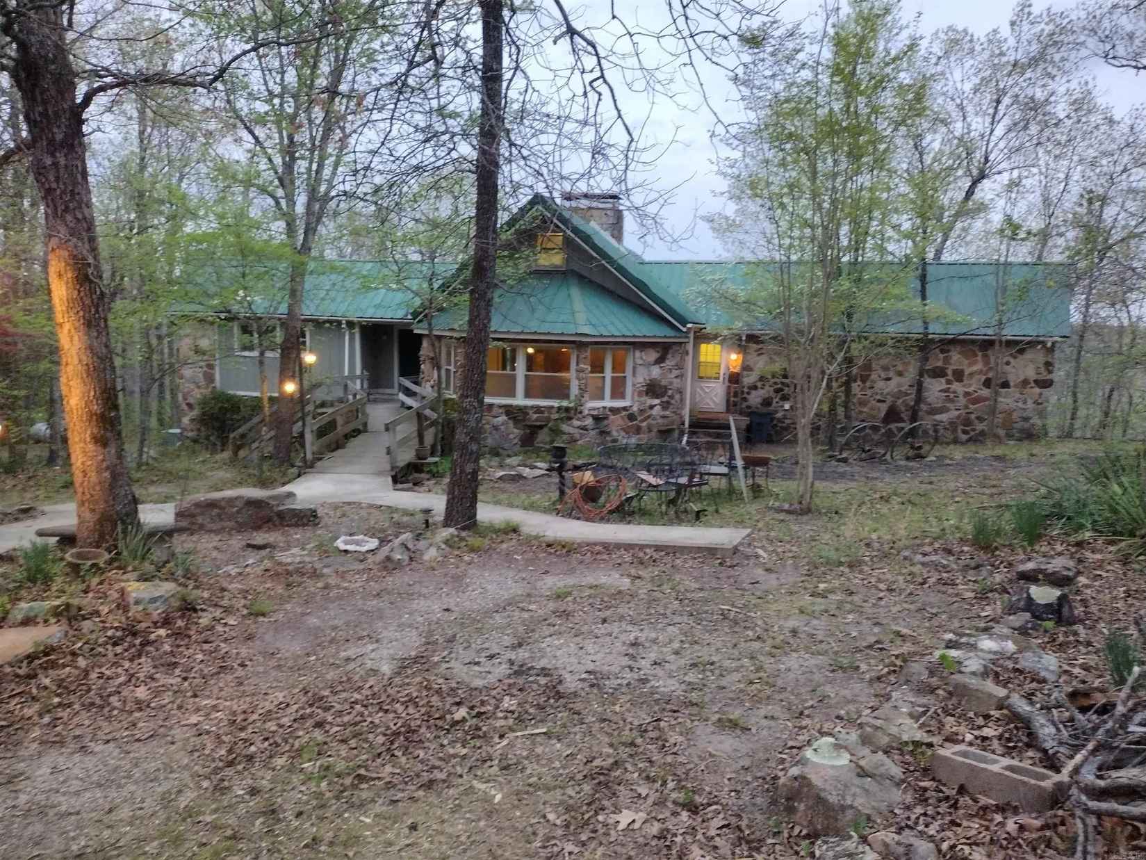1444 Forest Home Ln  