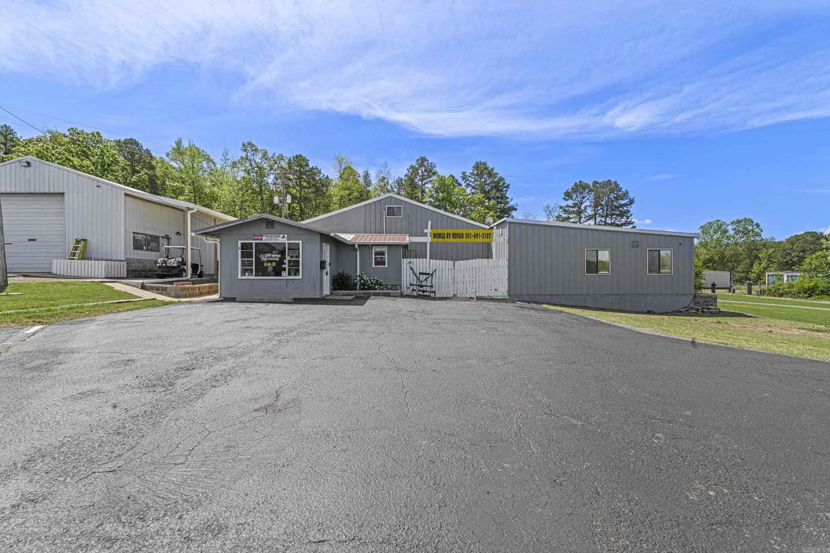 3201 Hwy 25B N  