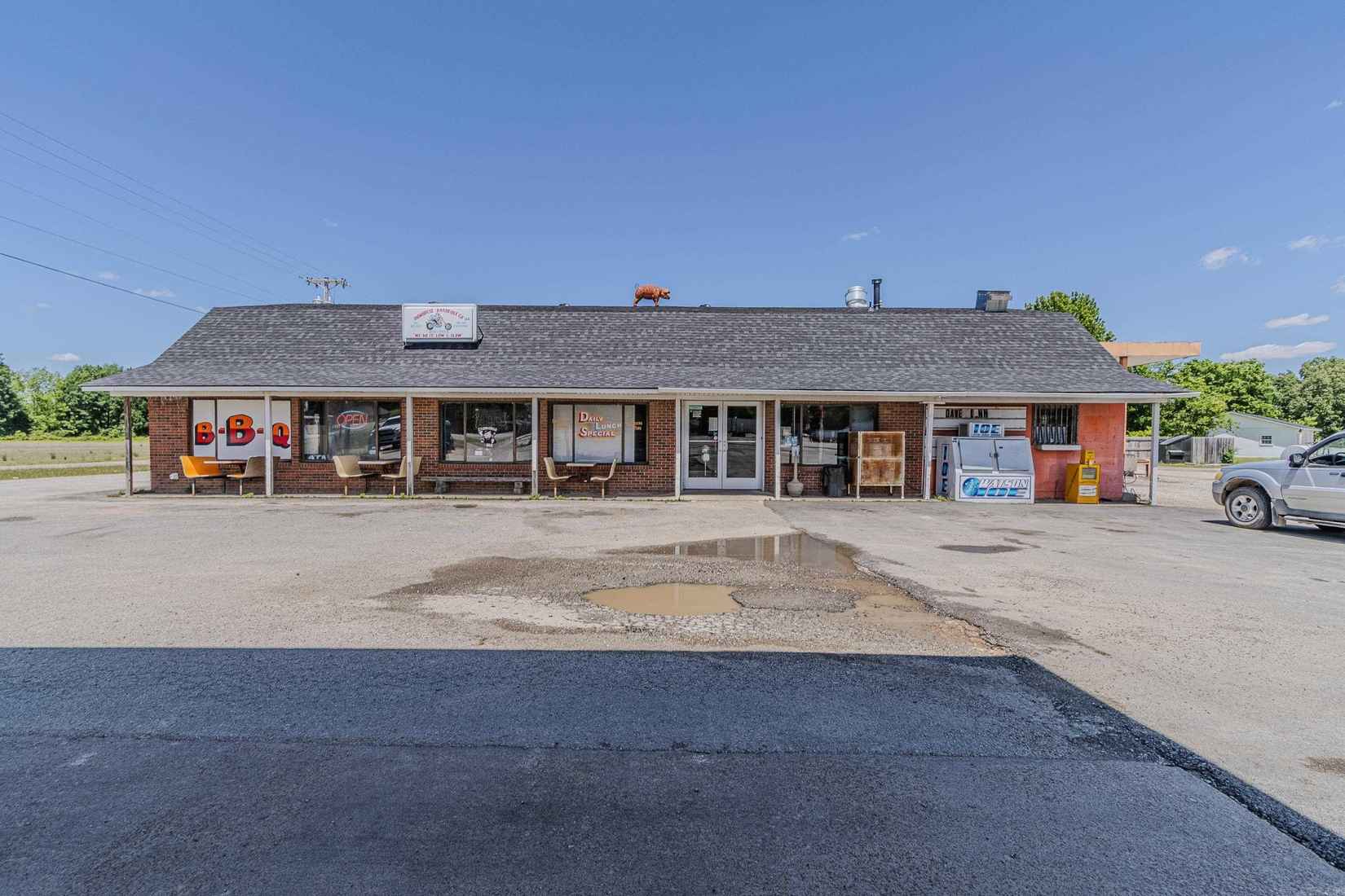 2801 N HWY 49  