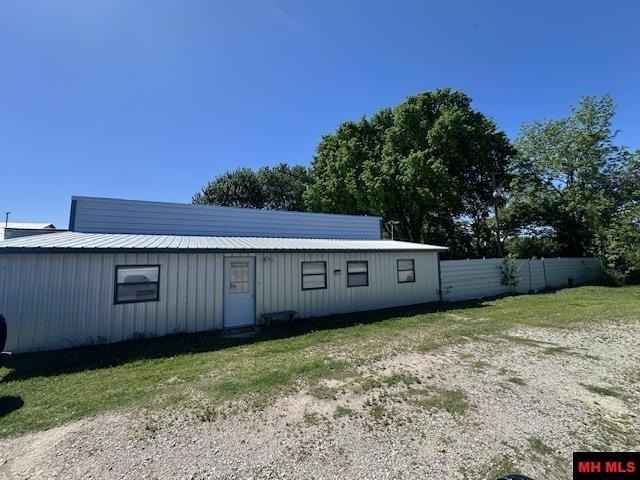 2316 N HWY 126  