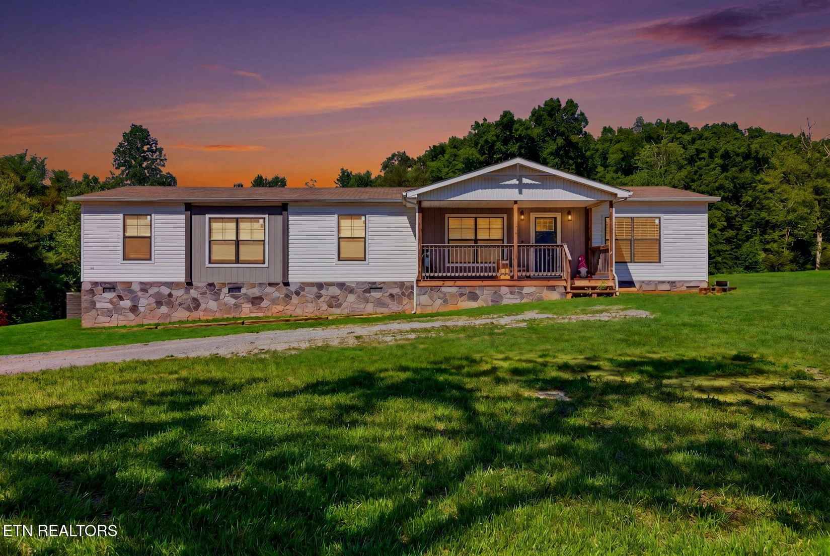 2121 Bales Rd  