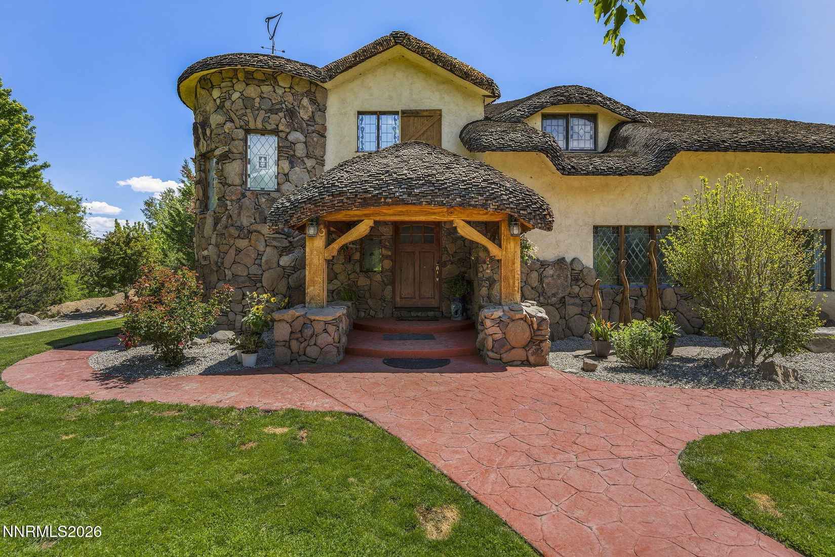 330 Sierra Manor Dr  