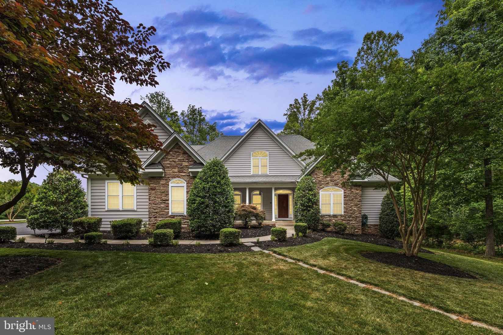 126 Village Dr  