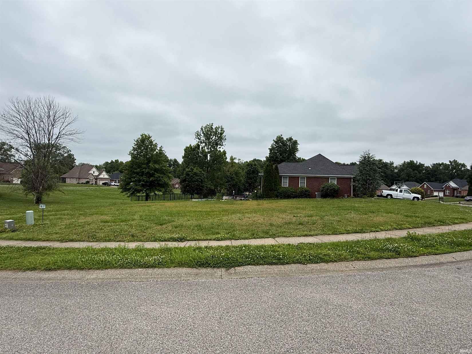 280 Persimmon Cir  