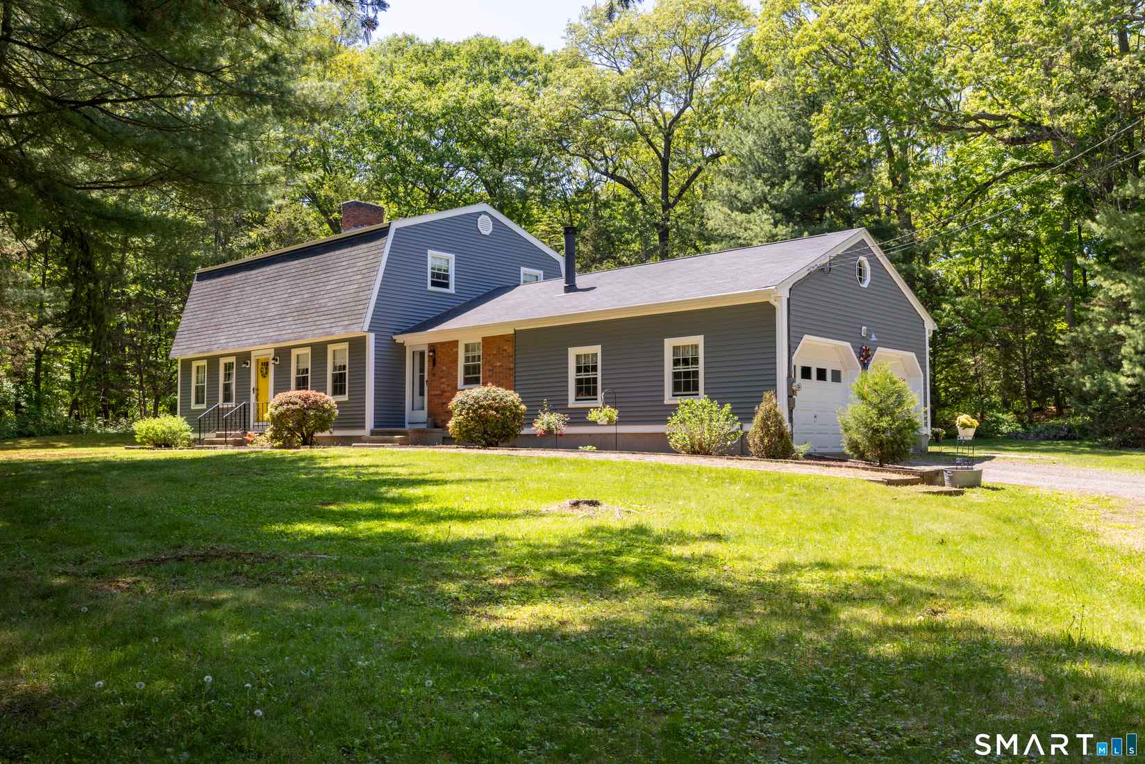 1472 Hartford Tpke  