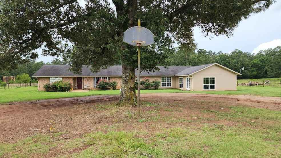 1637 County Rd 814  