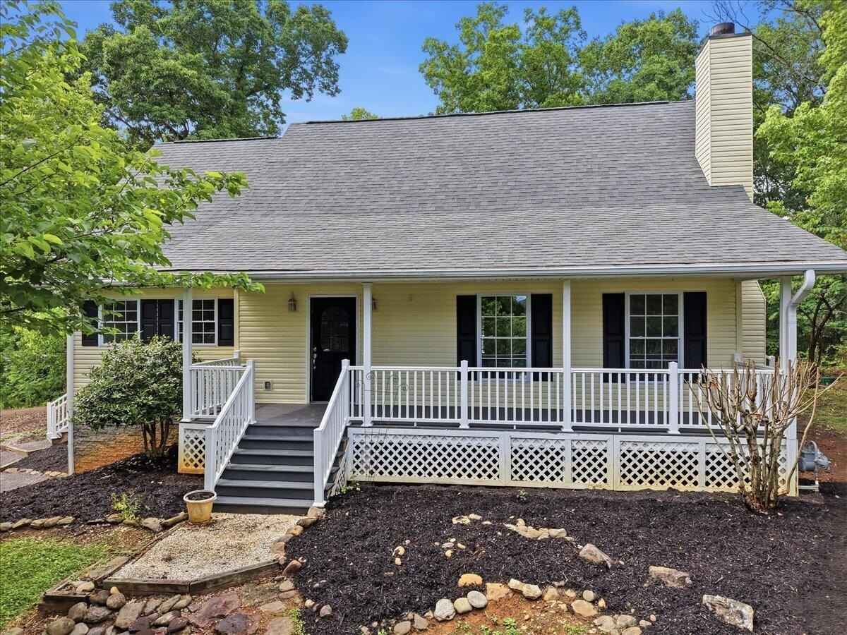 256 Cedarwood Dr  