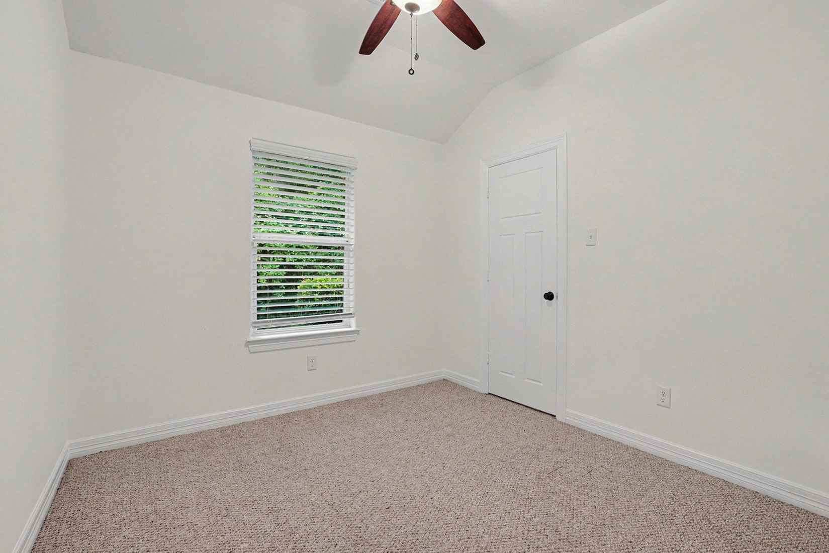212 Sunset Rd  