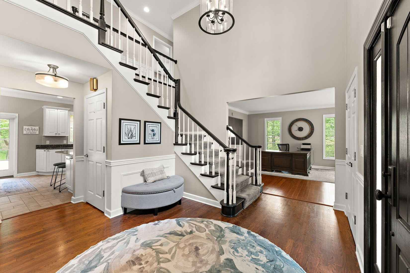 902 Crabapple Ln  