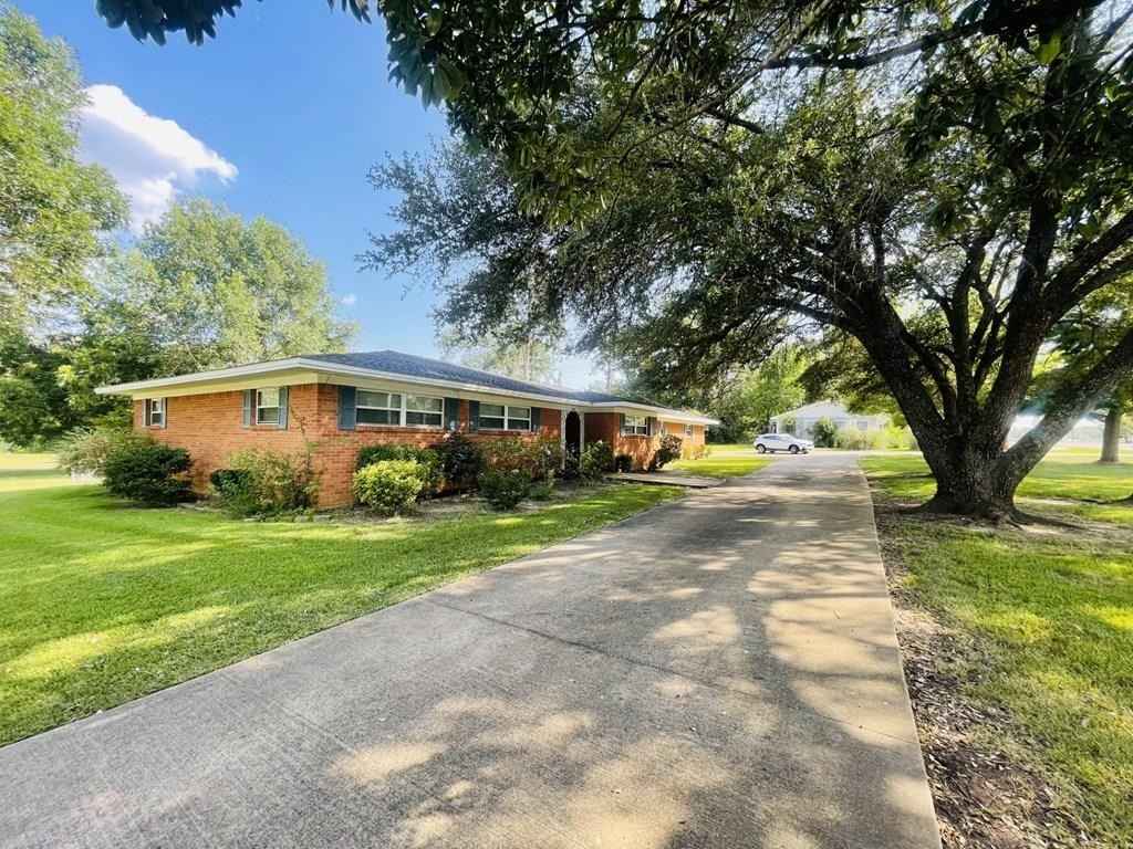 780 Hwy 59N  