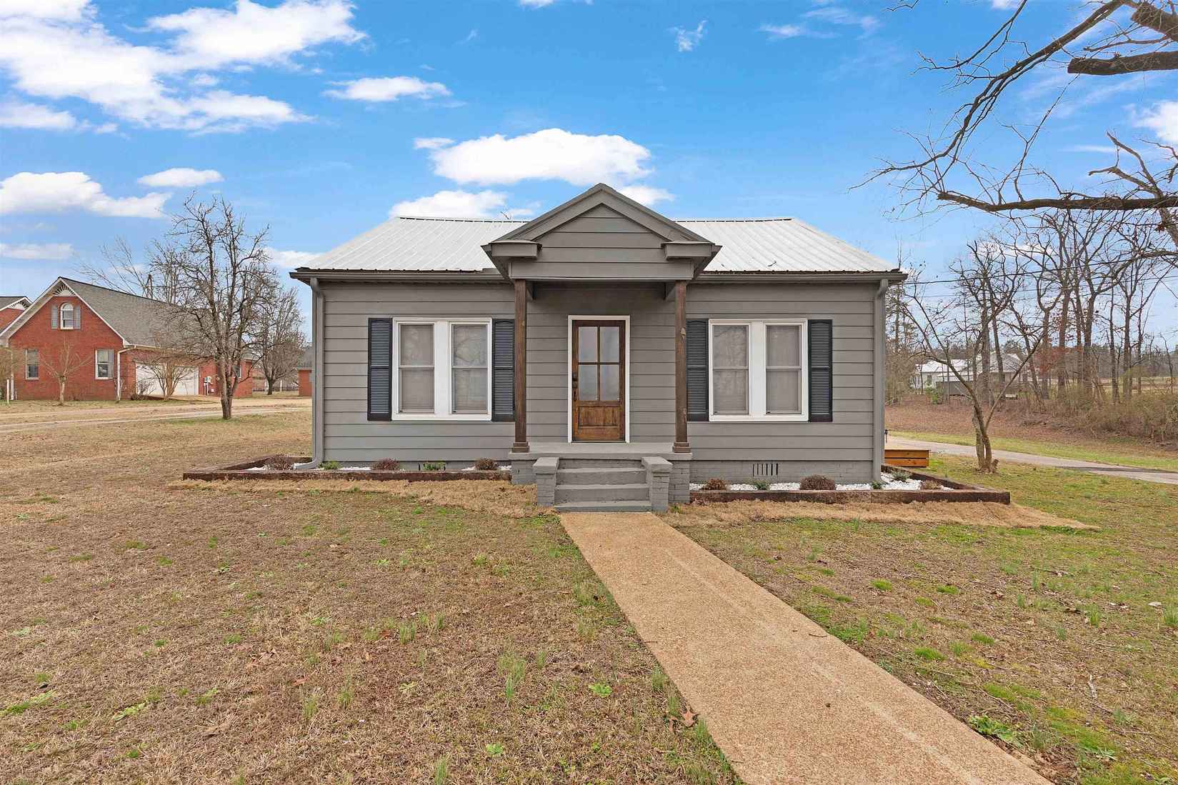 6140 57 Hwy  
