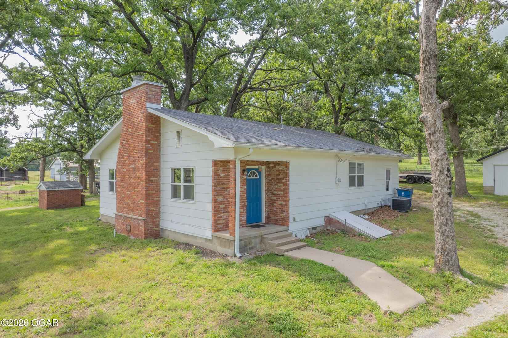 8511 SE Hwy 166  