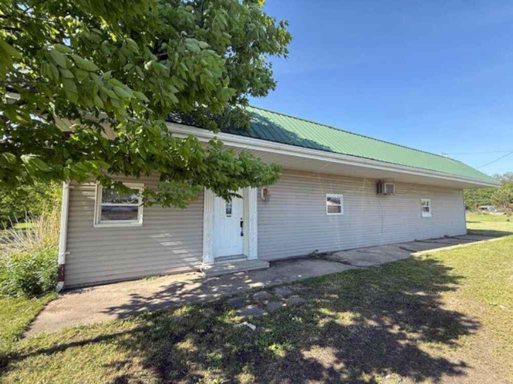 7224 W US Hwy 40  