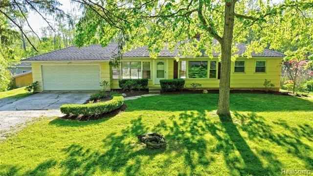 5890 Grange Hall Rd  