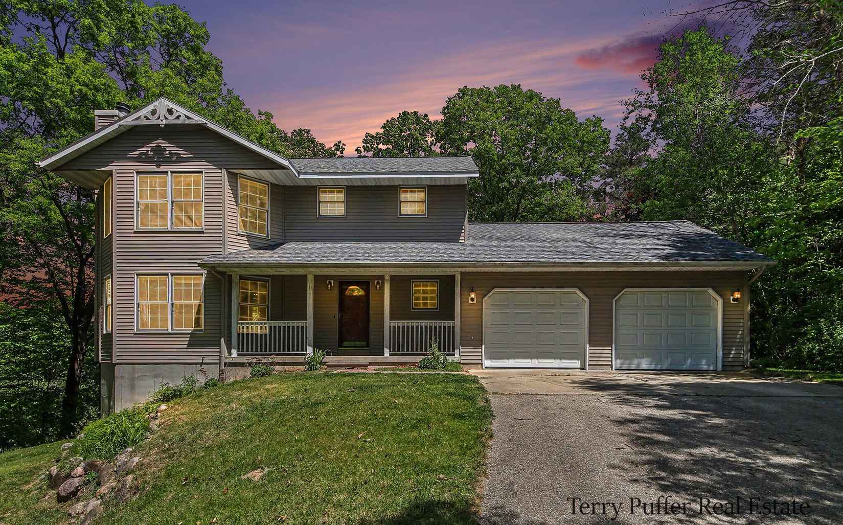 12080 Pine Cone Dr NE  