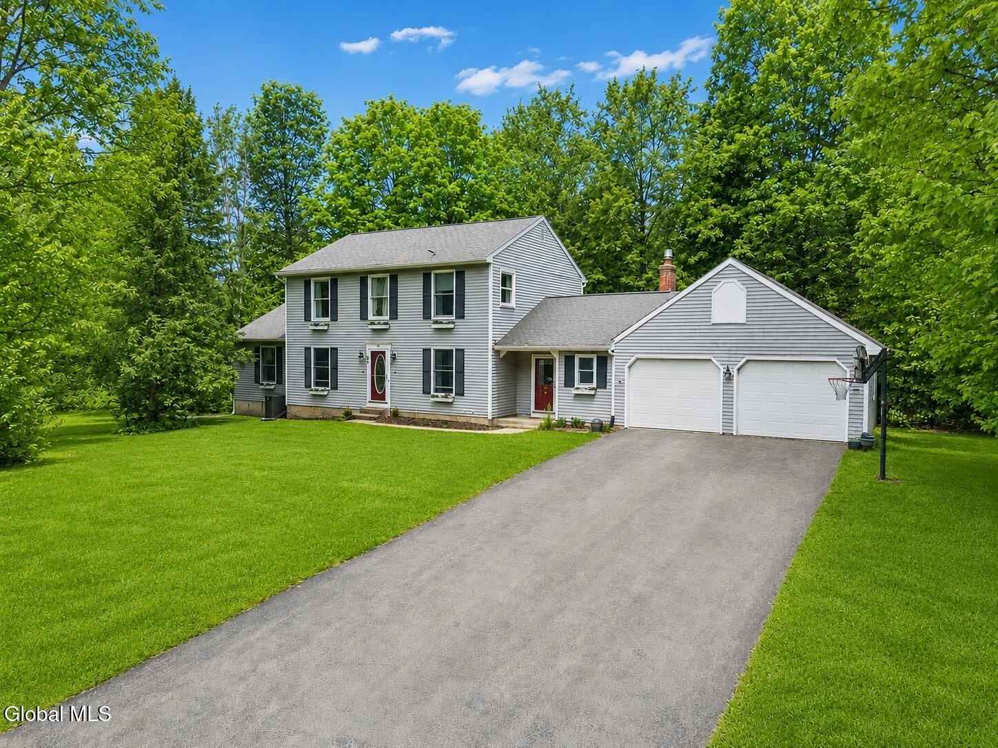 48 Castleberry Dr  