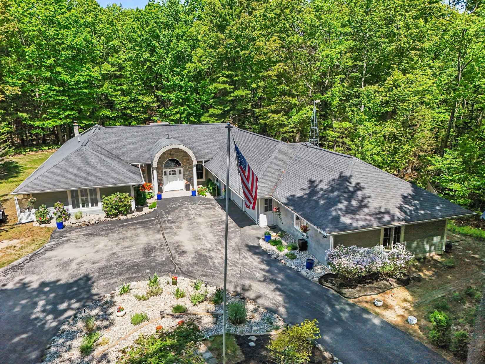 5389 Rdg Rd  
