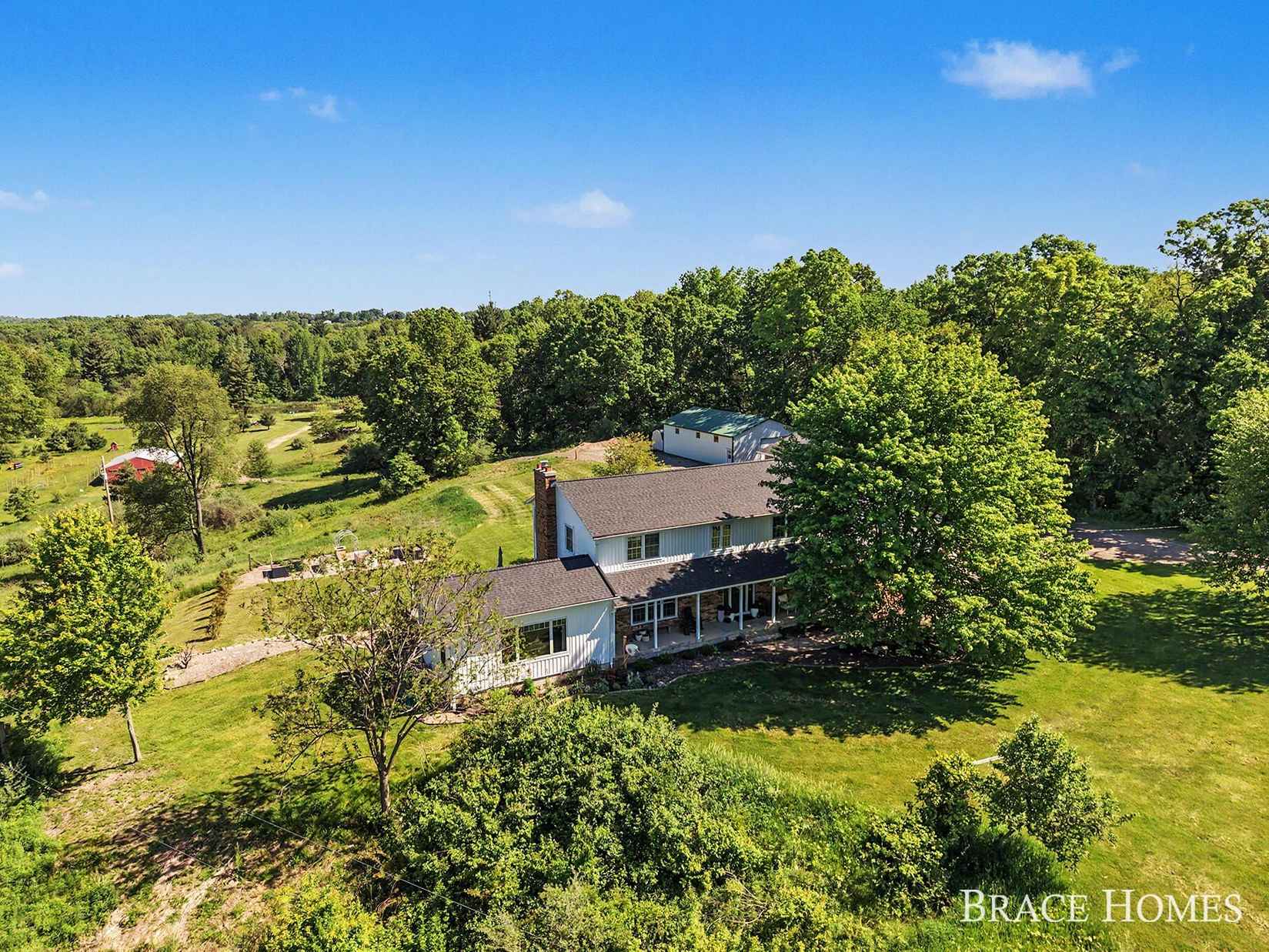 5685 11 Mile Rd NE  