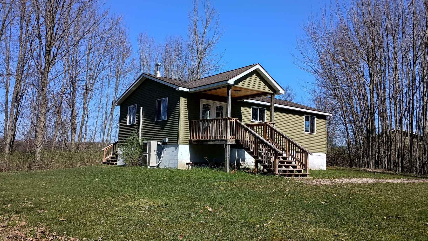 3607 E Hansen  