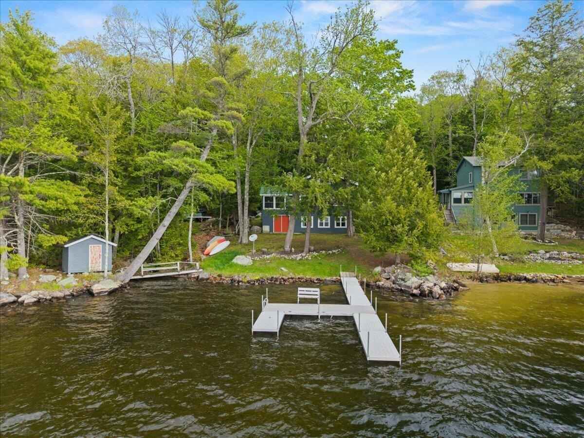 21 Basswood Bay Rd  