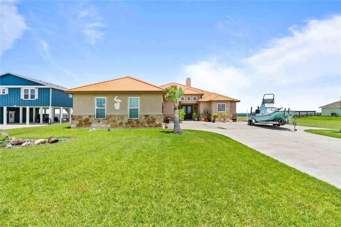 125 / 127 Dockside Dr  