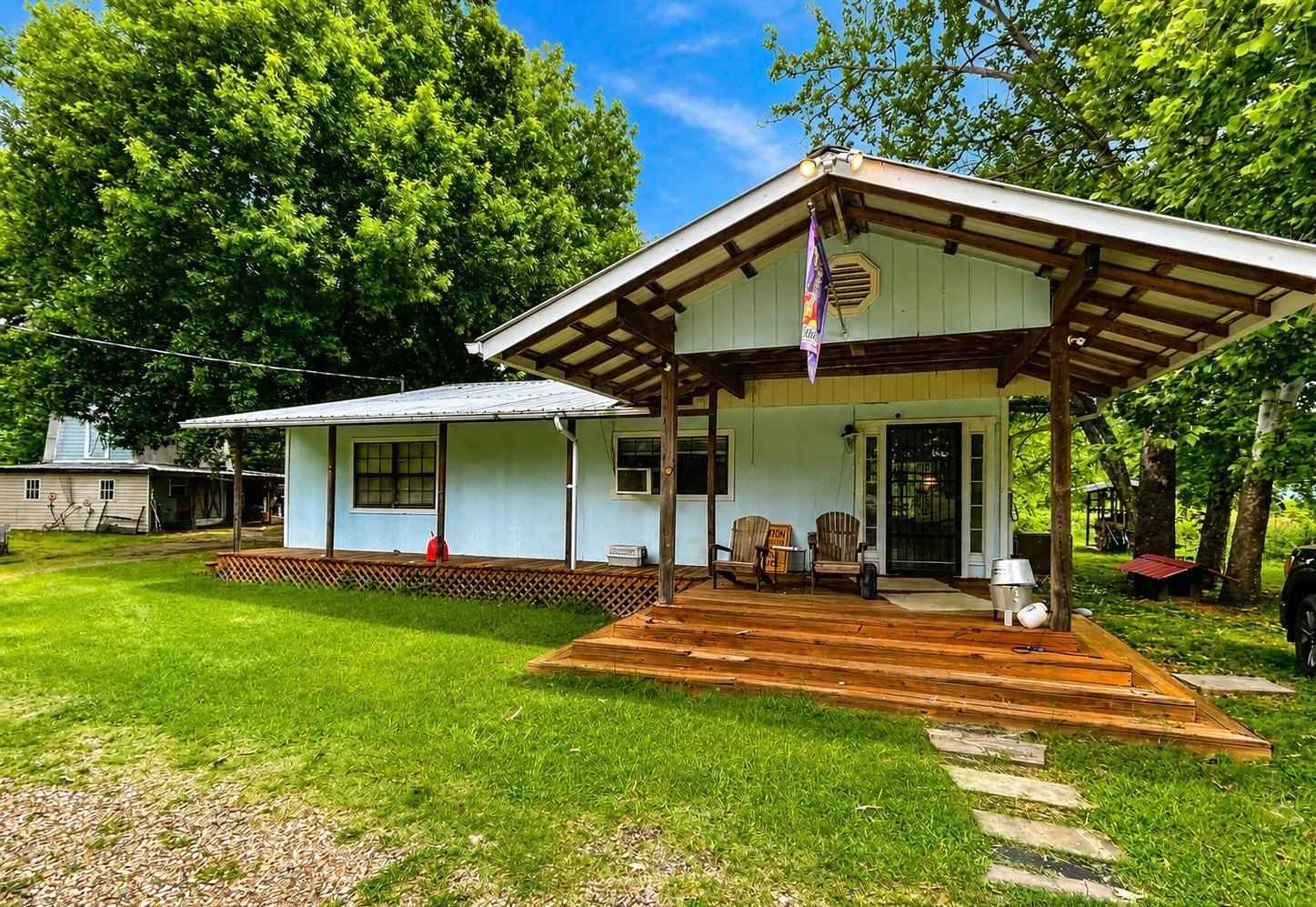 444693 HWY 271  