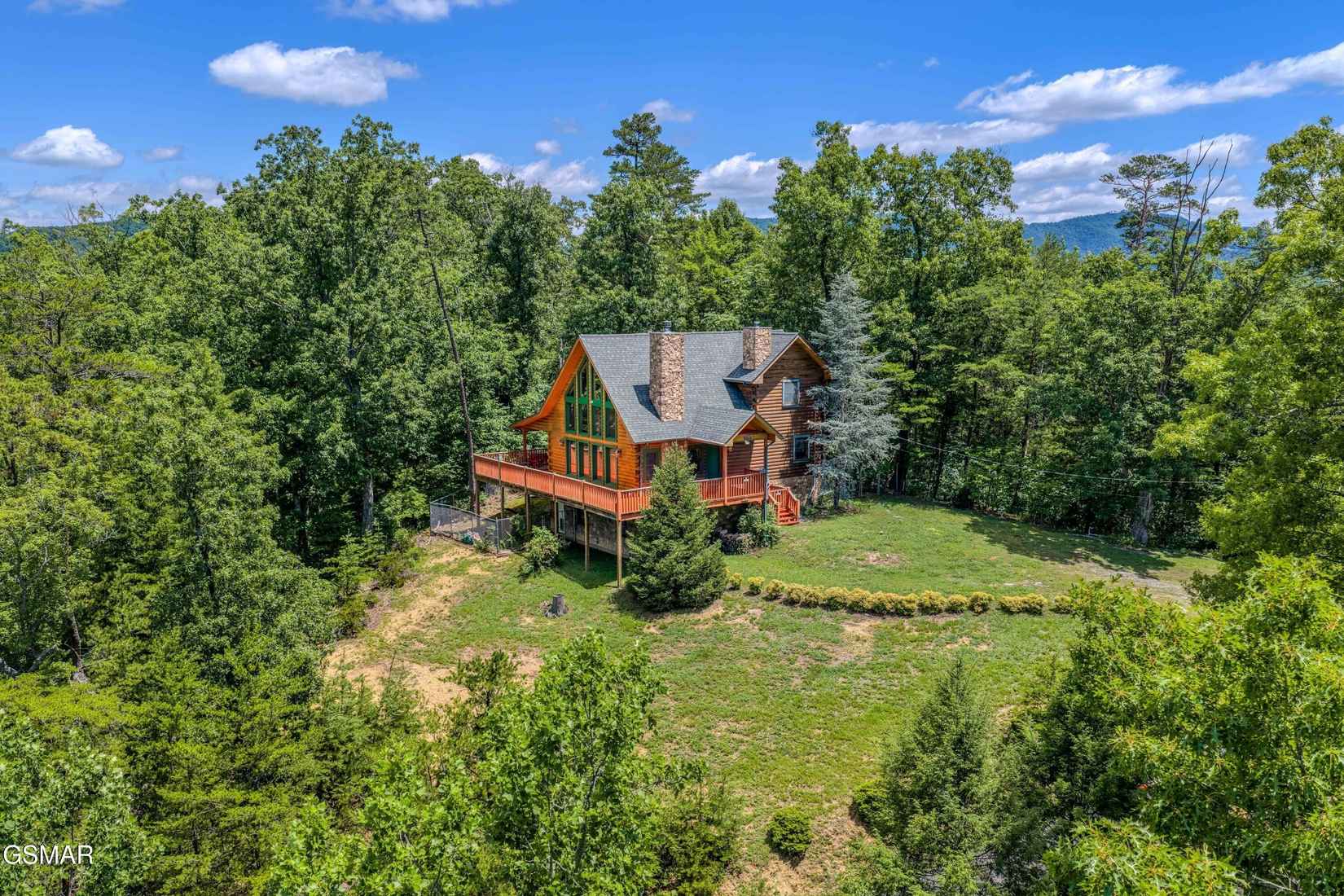 1525 Mountain Trail Ln  