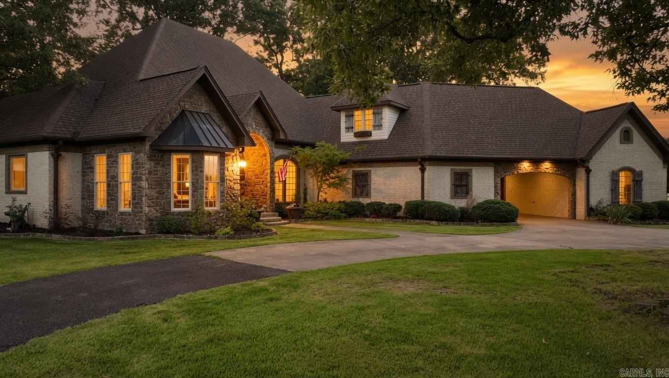 251 Bartell Rd  