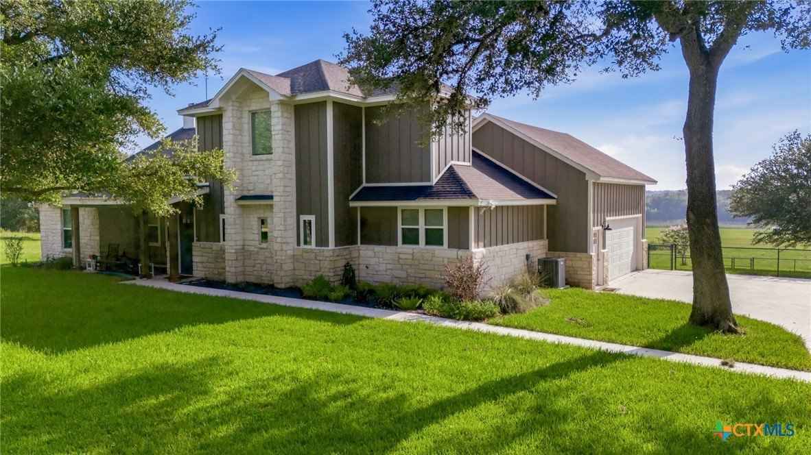 944 West Lake Trl  